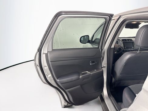 Used 2025 Mitsubishi Outlander Sport SE image 25