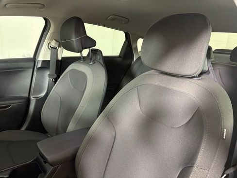 New 2026 Kia K4 LXS image 19