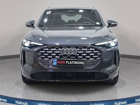 New 2025 Audi Q5 Prestige image 2