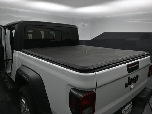 Used 2023 Jeep Gladiator Sport AWD/4WD image 23