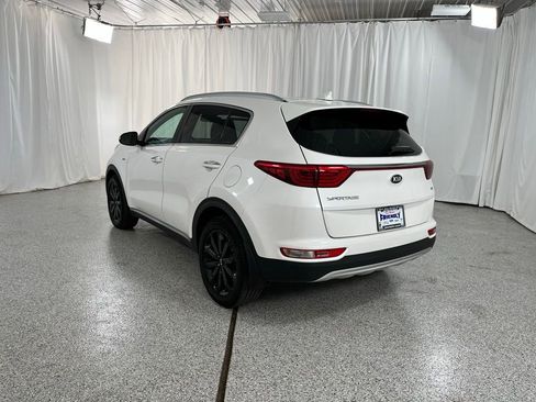 Used 2019 Kia Sportage EX w/ EX Sport Appearance Package AWD/4WD image 3
