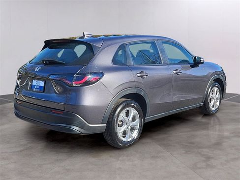Certified 2023 Honda HR-V LX image 4