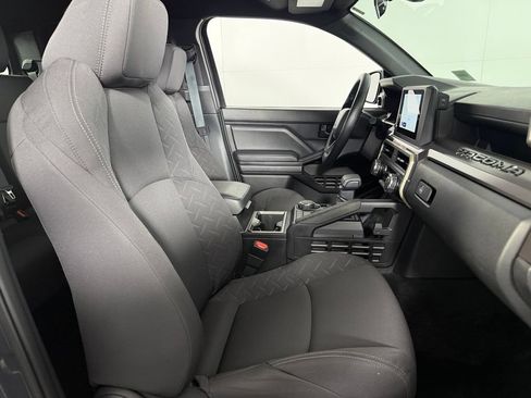Used 2026 Toyota Tacoma SR5 AWD/4WD image 29