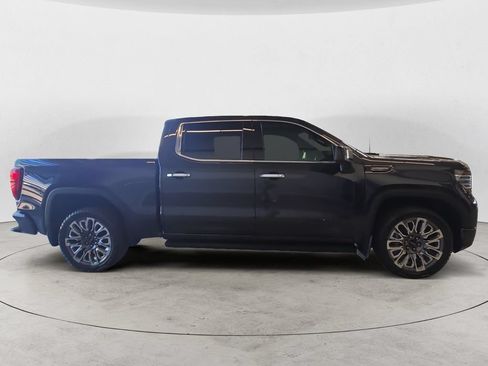 Used 2023 GMC Sierra 1500 Denali Ultimate AWD/4WD image 4