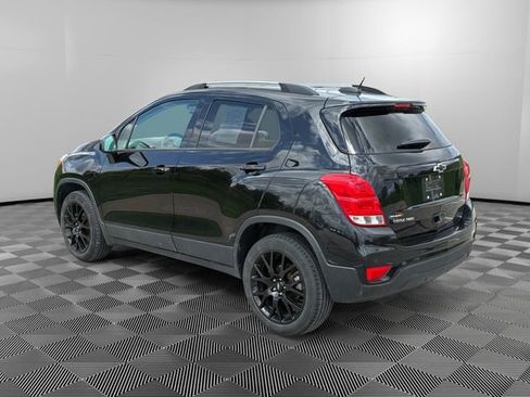 Certified 2022 Chevrolet Trax LT w/ Driver Confidence Package AWD/4WD image 3