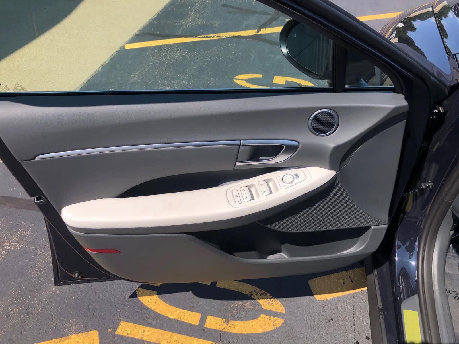 New 2026 Hyundai Sonata Blue FWD image 8