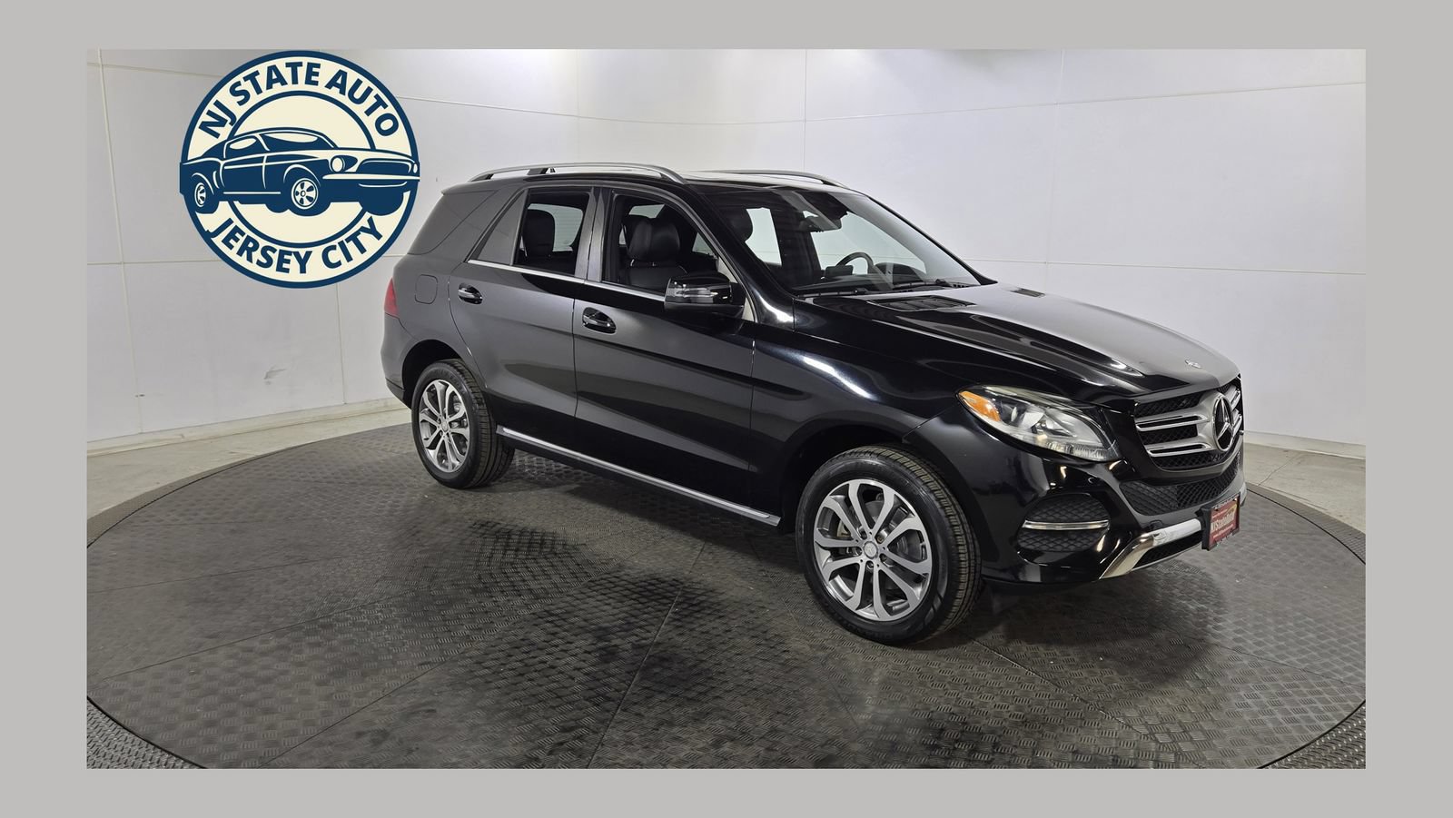 Used 2016 Mercedes-Benz GLE 350 4MATIC w/ Premium Package image 1