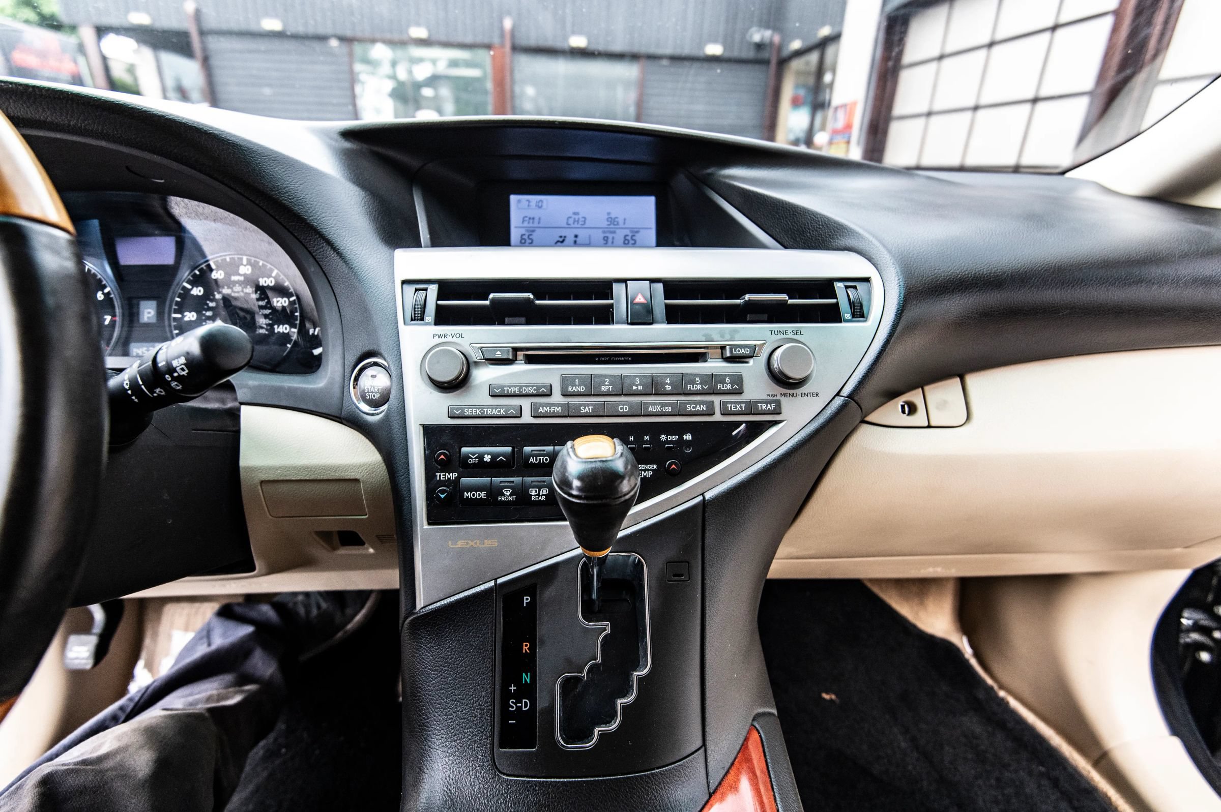 Used 2012 Lexus RX 350 FWD w/ Premium Pkg image 35