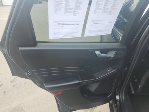 Certified 2023 Ford Escape ST-Line Select w/ Tech Pack #2 image 17