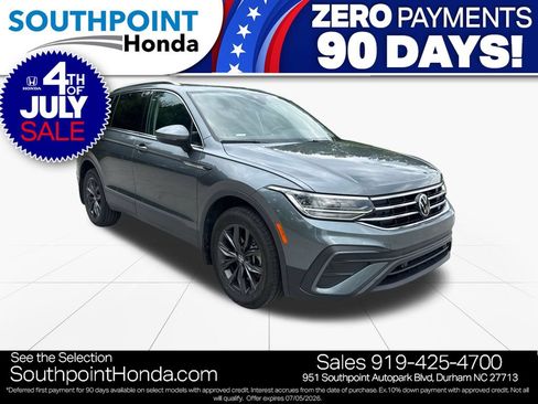 Used 2022 Volkswagen Tiguan SE AWD/4WD image 1