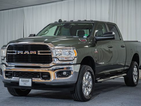 Used 2020 RAM 2500 Big Horn w/ Level 2 Equipment Group AWD/4WD image 3