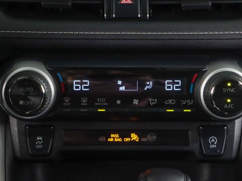 Used 2023 Toyota RAV4 XLE w/ Convenience Package FWD image 20
