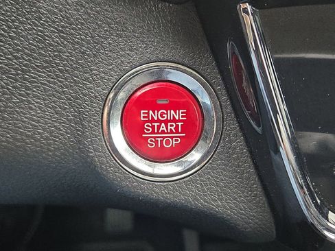 Certified 2017 Honda HR-V EX image 24