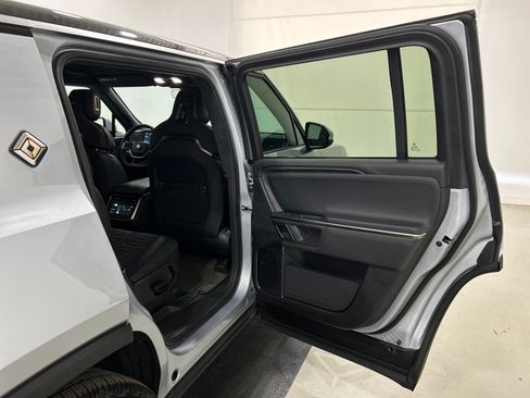 Used 2024 Rivian R1S Adventure AWD/4WD image 19