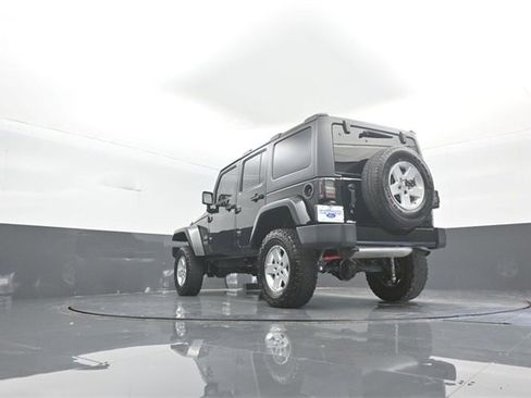 Used 2017 Jeep Wrangler Unlimited Sahara image 29
