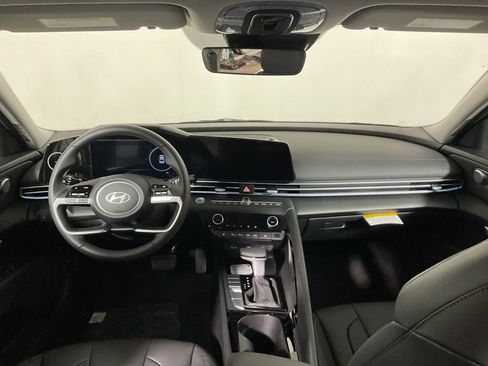 New 2026 Hyundai Elantra Limited image 24