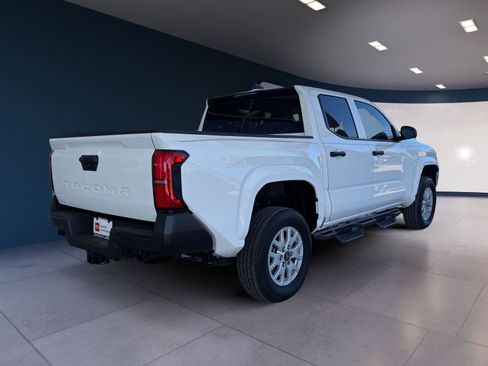 Certified 2025 Toyota Tacoma SR image 5