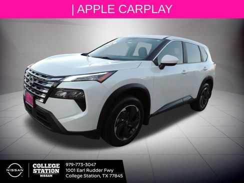 Certified 2024 Nissan Rogue SV image 8