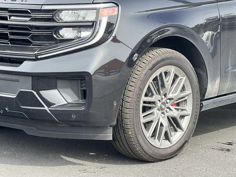 Certified 2025 Ford Expedition Max Platinum w/ Stealth Performance Package AWD/4WD image 2