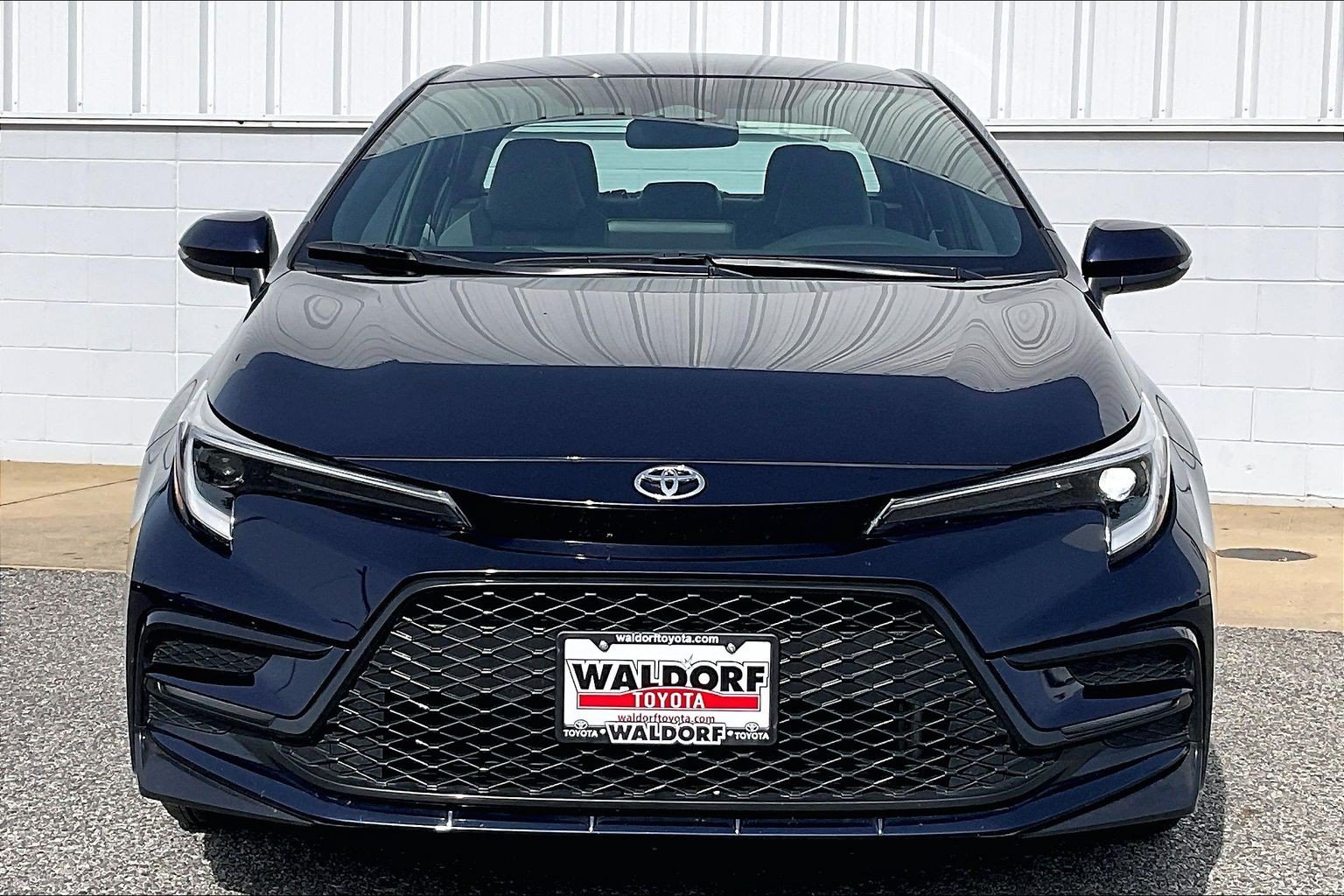 Used 2026 Toyota Corolla SE FWD image 3