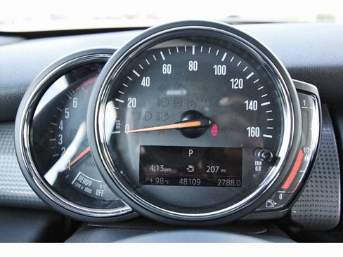 Used 2019 MINI Cooper 2-Door Hardtop FWD image 16