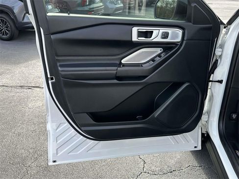 Used 2020 Ford Explorer ST w/ Premium Technology Package image 5