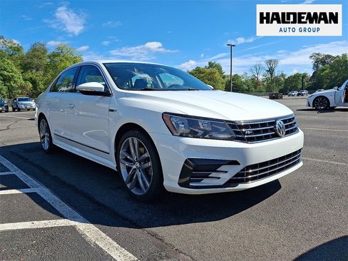 Used 2017 Volkswagen Passat 1.8T R-Line image 1