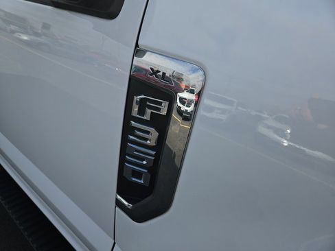 Used 2020 Ford F350 XL w/ Power Equipment Group image 3