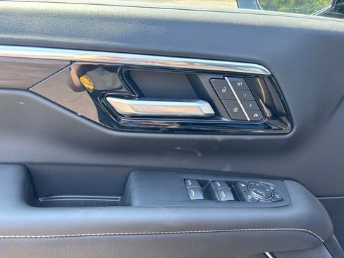 New 2025 Chevrolet Suburban Premier w/ Sun And Tow Package image 38