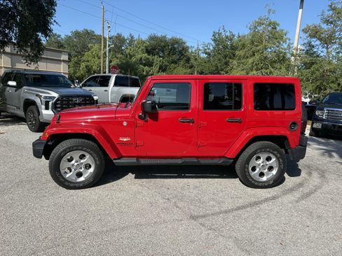 Used 2014 Jeep Wrangler Unlimited Sahara w/ Trailer Tow Group AWD/4WD image 4