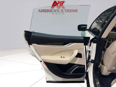 Used 2017 Maserati Levante S image 51