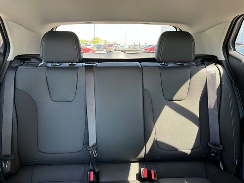 Used 2025 Buick Encore GX Preferred FWD image 38