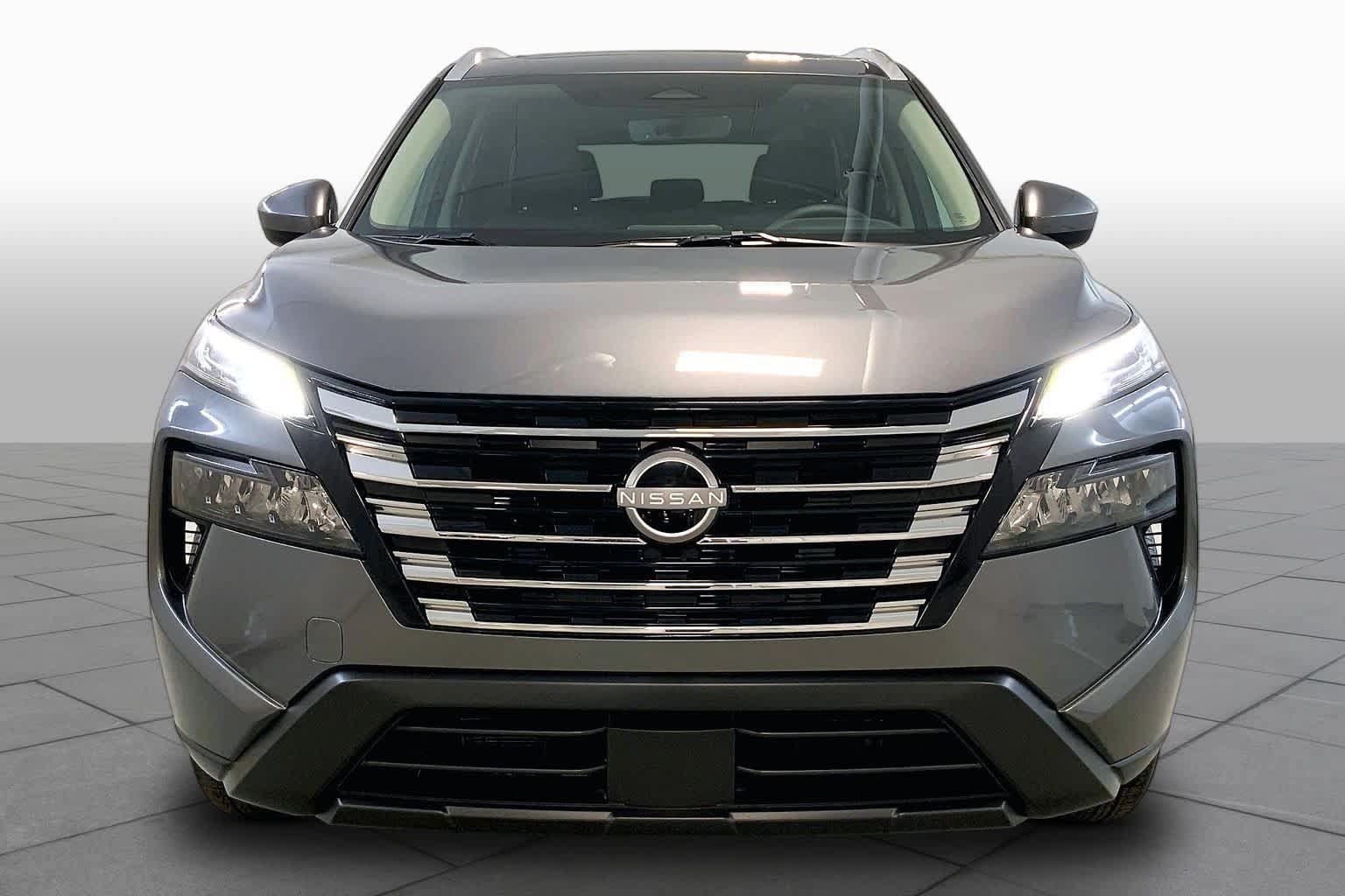 Used 2026 Nissan Rogue SV w/ SV Premium Package AWD/4WD image 3