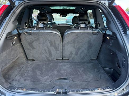 Used 2017 Volvo XC90 T6 R-Design w/ Vision Package image 12