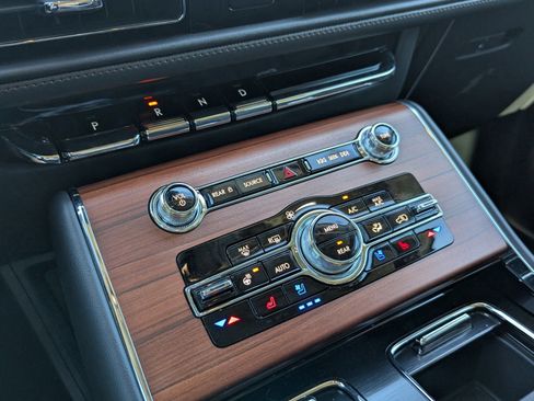 New 2024 Lincoln Aviator Reserve w/ Equipment Group 201A image 12