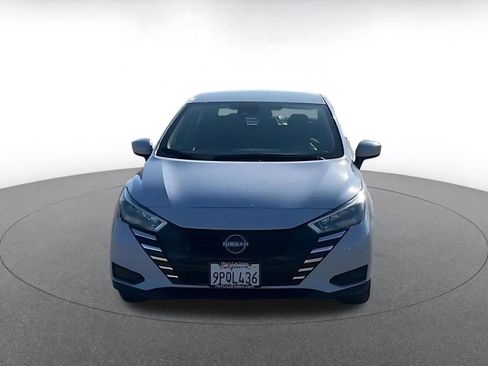 Used 2025 Nissan Versa SV w/ Trunk Package image 4