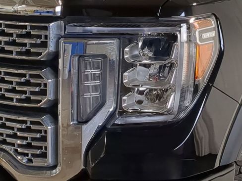 Used 2021 GMC Sierra 2500 Denali w/ Denali Ultimate Package AWD/4WD image 22