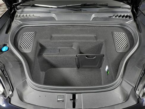 Certified 2025 Porsche Macan 4 Electric w/ Premium Package AWD/4WD image 46