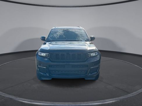 Used 2025 Jeep Grand Cherokee L Limited w/ Black Appearance Package AWD/4WD image 19
