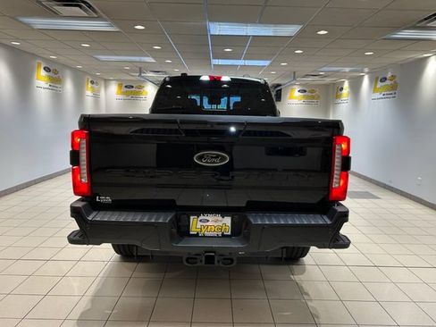New 2026 Ford F250 Lariat w/ Black Appearance Package AWD/4WD image 24