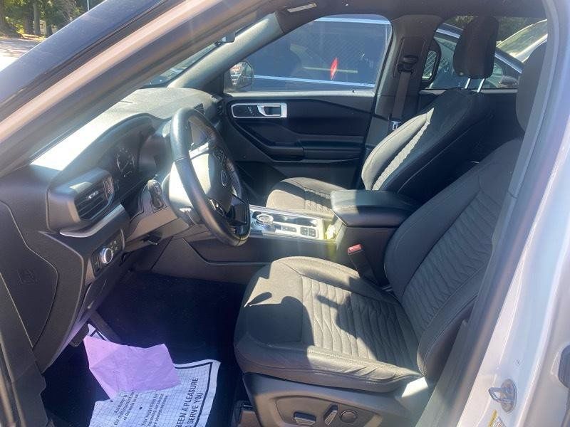Used 2020 Ford Explorer XLT RWD image 5