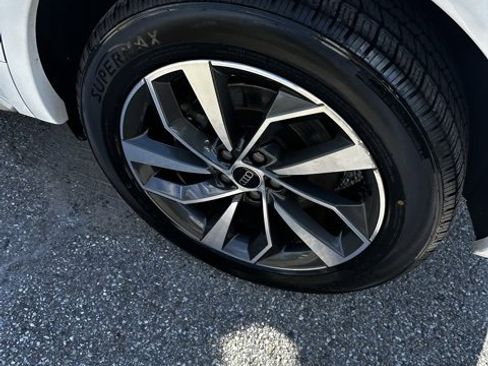 Used 2023 Audi Q5 2.0T Premium Plus image 11
