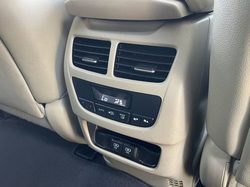 Used 2017 Acura MDX SH-AWD w/ Technology Package image 16