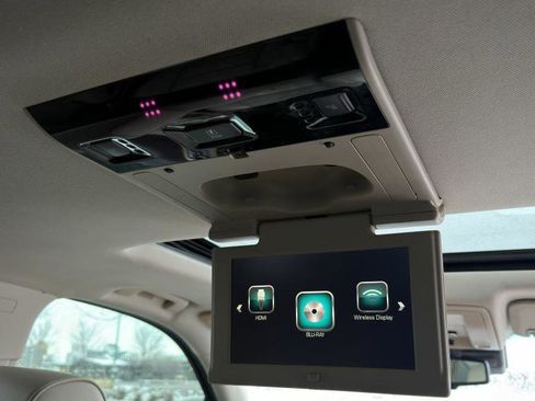 Used 2017 GMC Yukon Denali w/ Open Road Package image 22