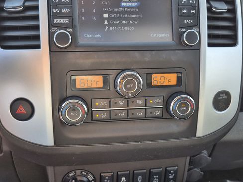 Used 2014 Nissan Frontier PRO-4X w/ Pro-4x Luxury Package AWD/4WD image 28