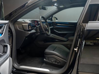 Certified 2025 Porsche Macan 4 Electric