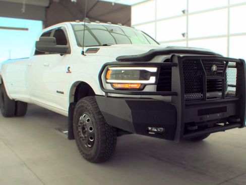 Used 2021 RAM 3500 Laramie w/ Night Edition AWD/4WD image 7
