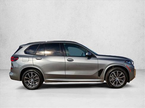 Used 2026 BMW X5 xDrive40i AWD/4WD image 4