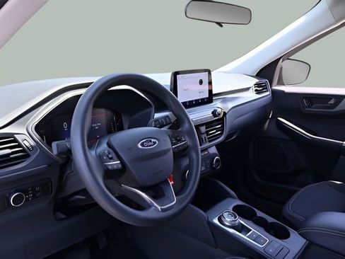 Used 2023 Ford Escape AWD image 11
