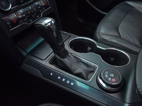 Used 2017 Ford Explorer XLT w/ Equipment Group 202A image 25